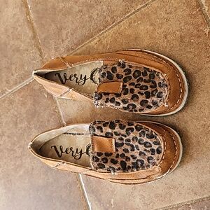 Very g slip on  shoes